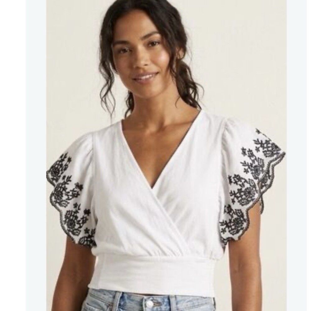 Maeve Anthropologie Black White Tavi Eyelet Surplice Top Size XS